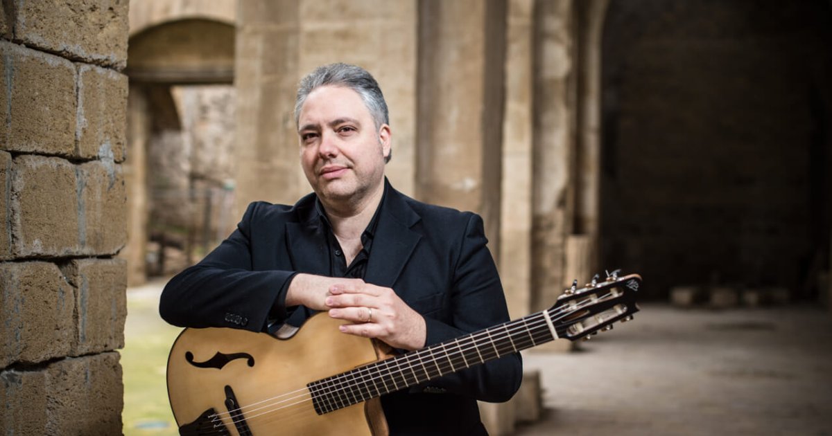 Francesco Buzzurro in concerto a Bari